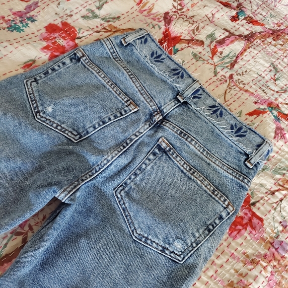 Topshop Embroidered Ripped Jeans - Picture 3 of 8